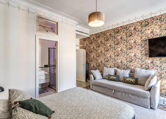 Emily In Apartamento Roma