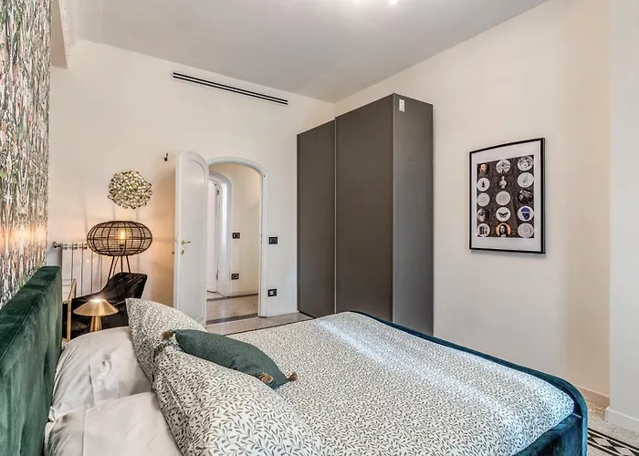 Emily In Apartamento