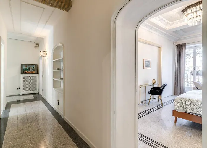 Emily In Apartamento Roma