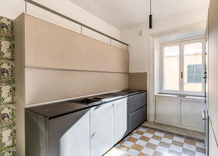 Emily In 아파트 *